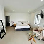 26 Queens Road